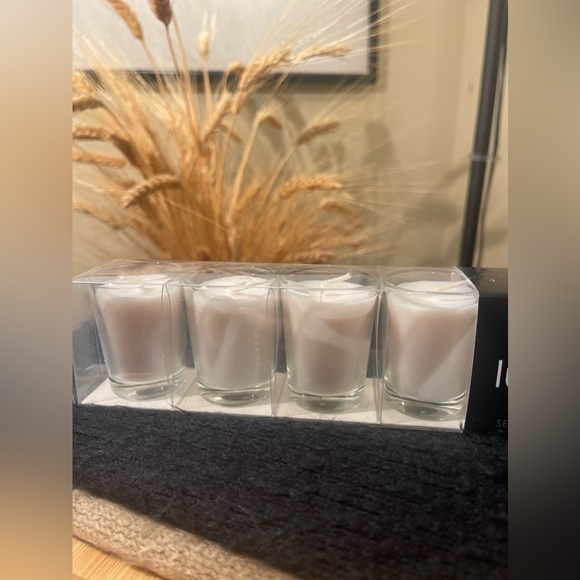 🕯🖤🤍🥂 Luxe Habitat Set of White 10 Unscented Glass Votive Candles - Picture 2 of 6